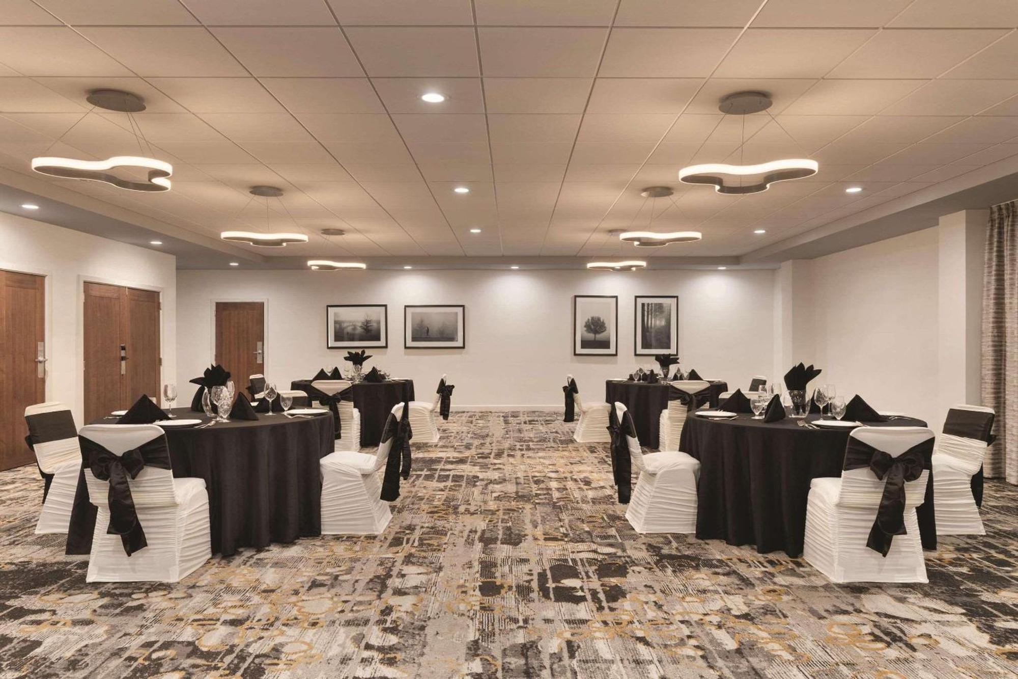 Radisson Atlanta Airport Hotel