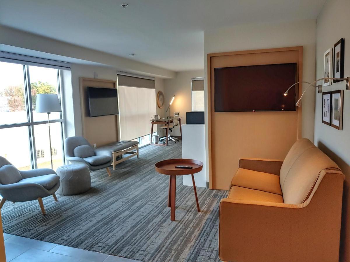 Radisson Atlanta Airport 3*